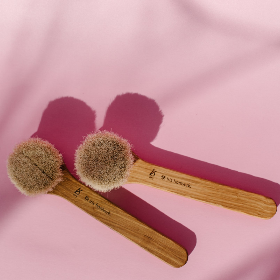 Exfoliating + Deep Cleanse Facial Wet Brush