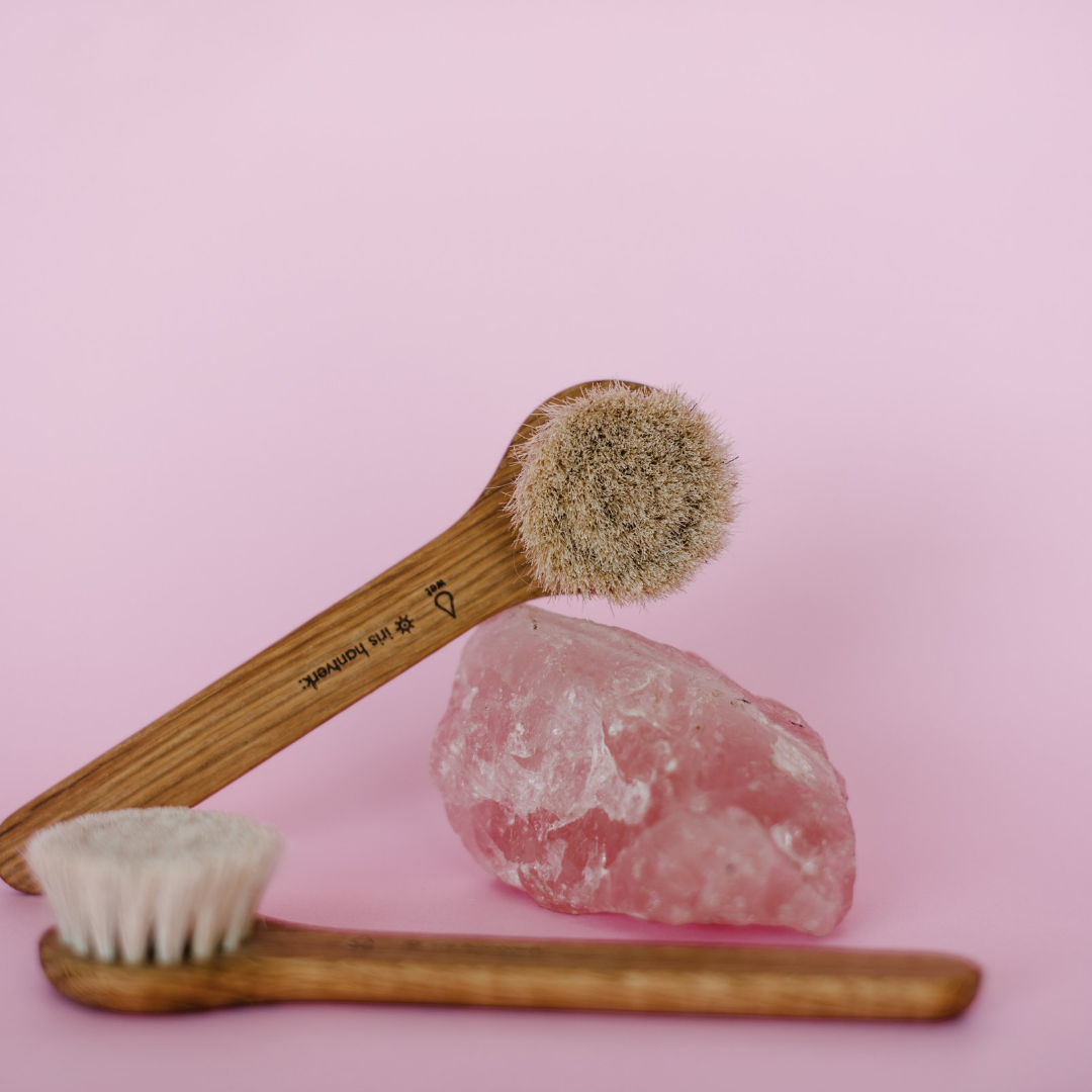 Exfoliating + Deep Cleanse Facial Wet Brush
