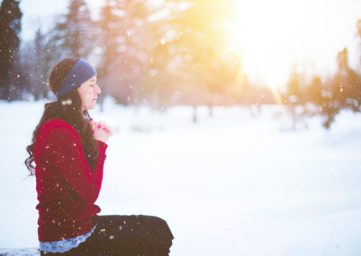 tips on how to keep your skin healthy and moisturized during cold weather